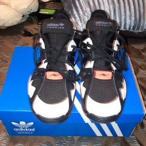 Adidas dimension low